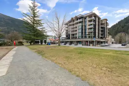 508 120 Esplanade Avenue, Harrison Hot Springs, BC, Harrison Hot Springs — Apartment/Condo for sale