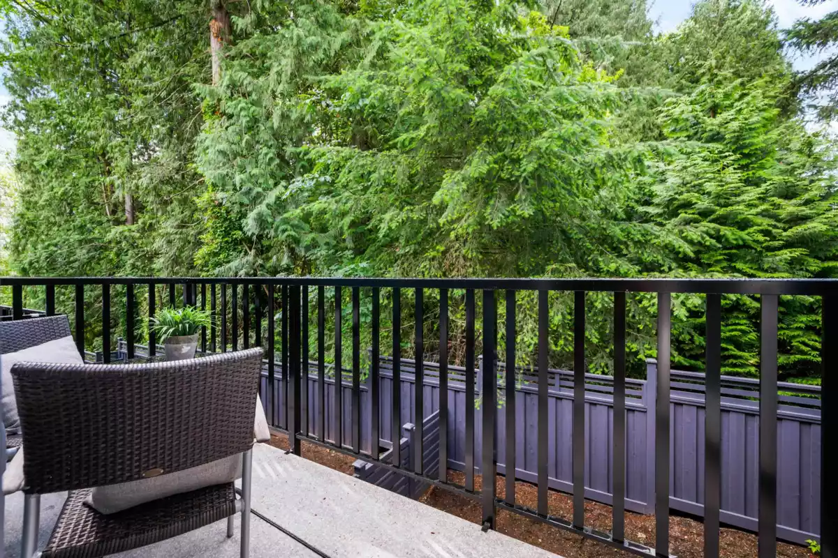 Guest Bathroom Photo of 33 6162 138 Street, Surrey, BC