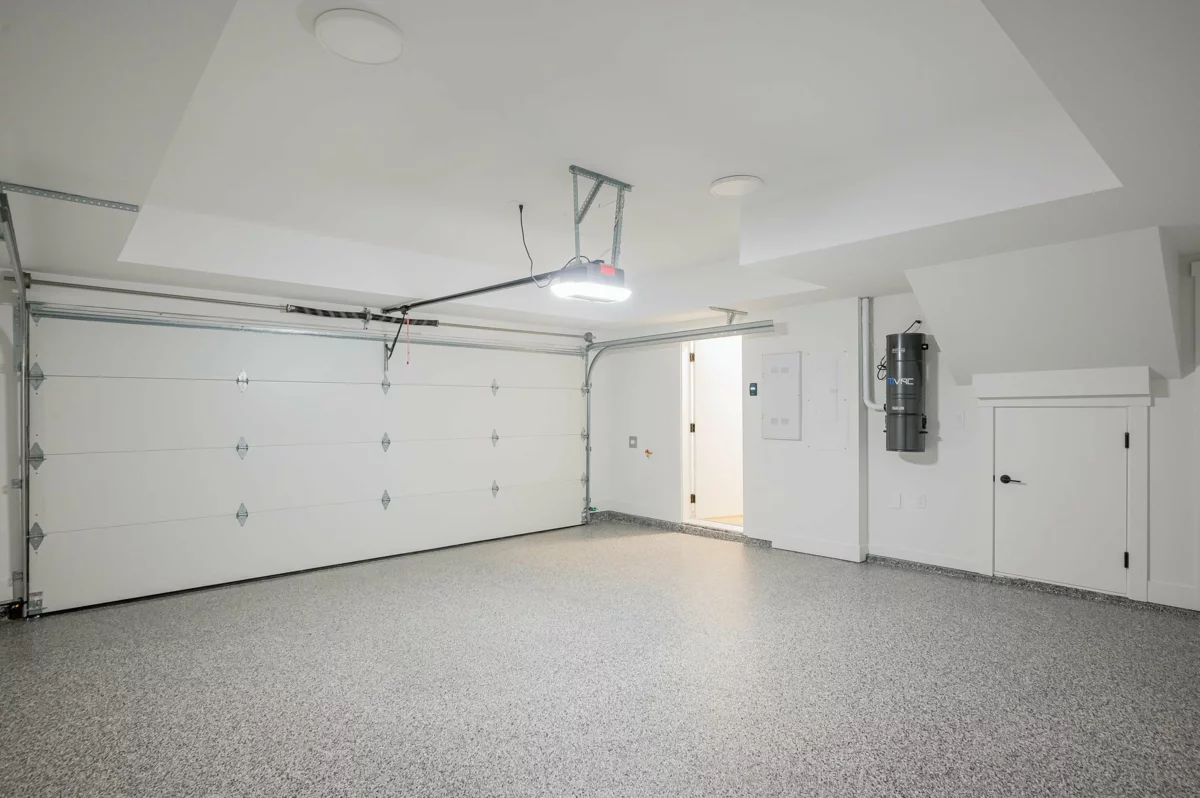 Swimming Pool Photo of 33 6162 138 Street, Surrey, BC