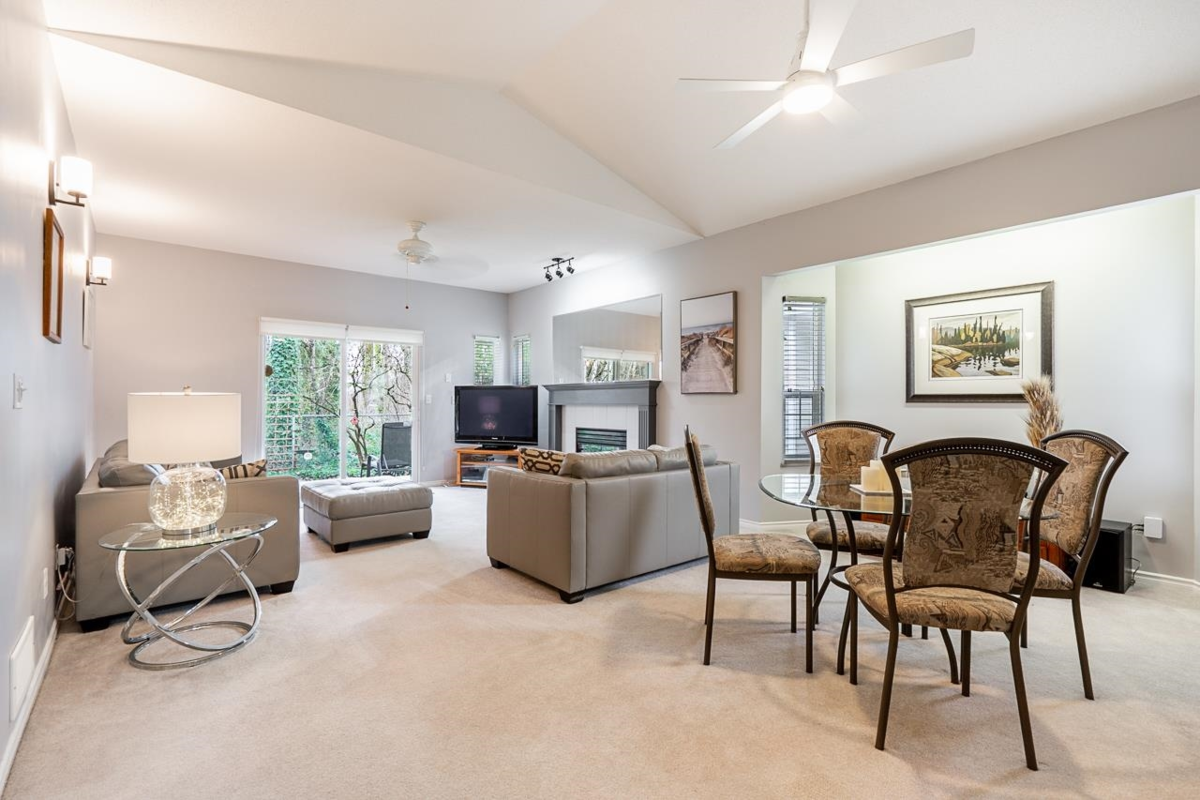 Dining Area Photo of 30 18939 65 Avenue, Surrey, BC
