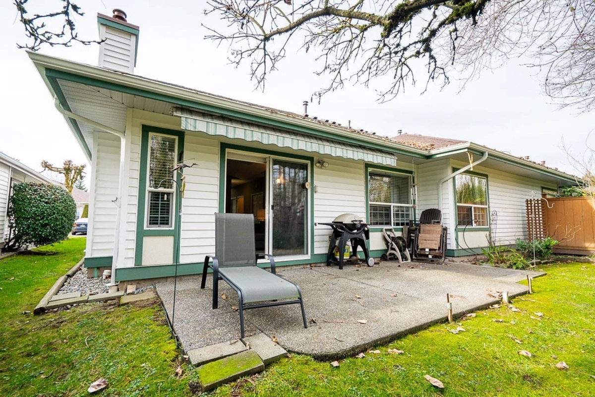 Hot Tub / Spa Photo of 30 18939 65 Avenue, Surrey, BC