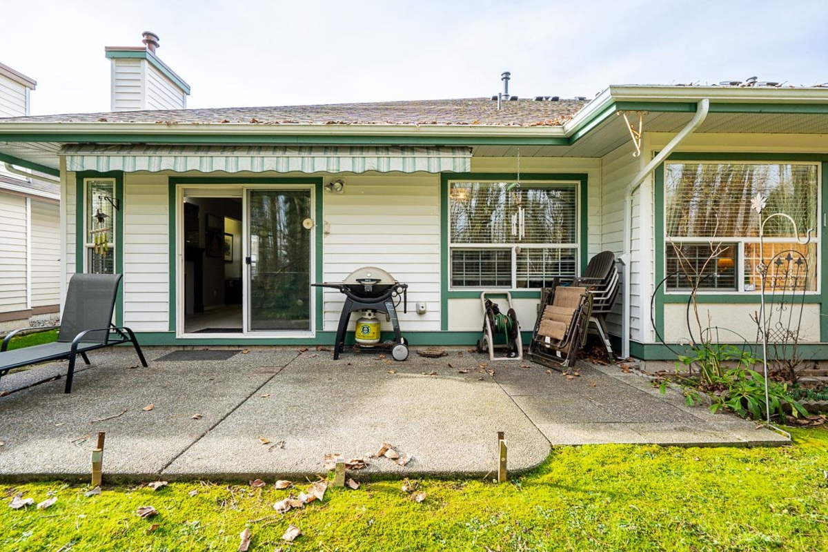Outdoor Kitchen Photo of 30 18939 65 Avenue, Surrey, BC
