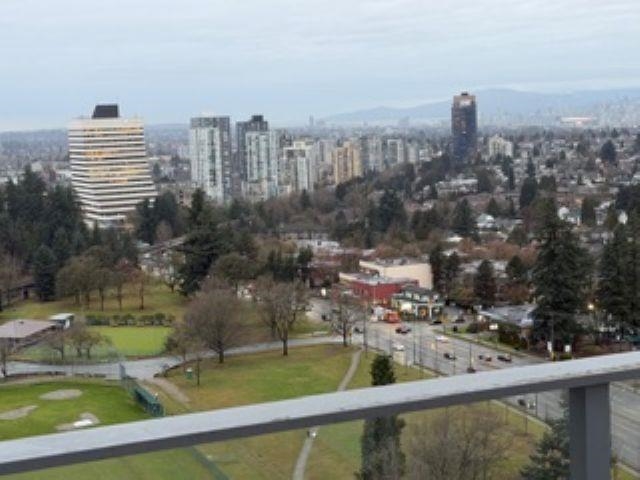 Family Room Photo of 2307 5883 Barker Avenue, Burnaby, BC