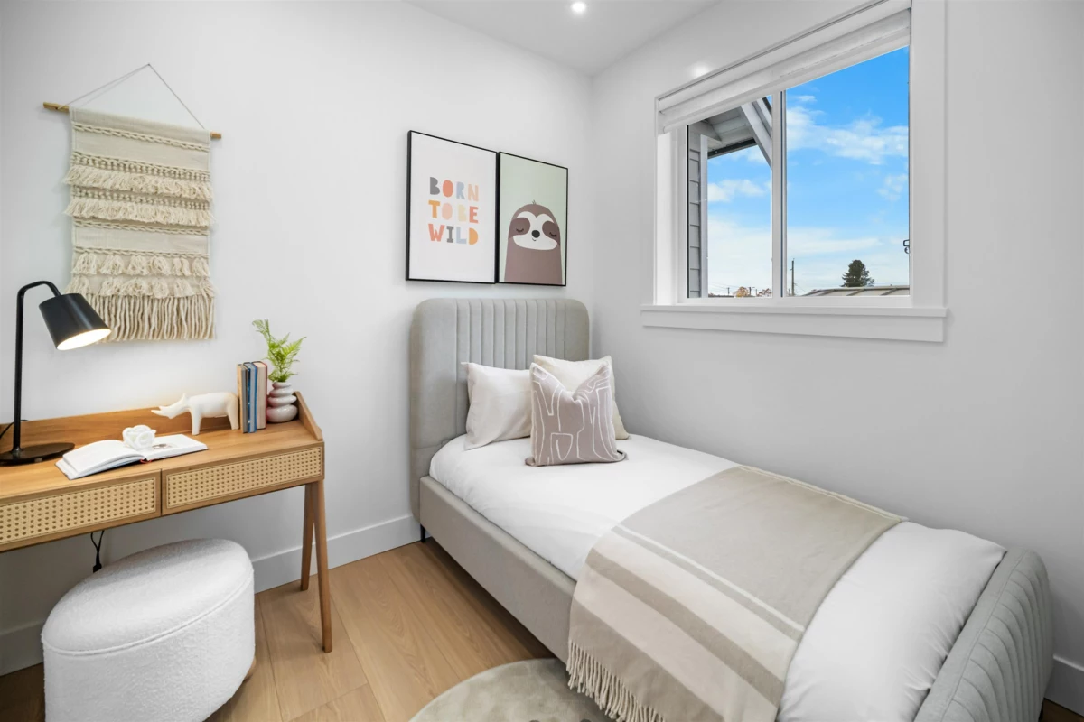 Primary Bathroom Photo of 2076 E 50th Avenue, Vancouver, BC