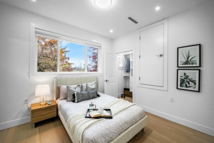 2076 E 50th Avenue, Vancouver, BC
