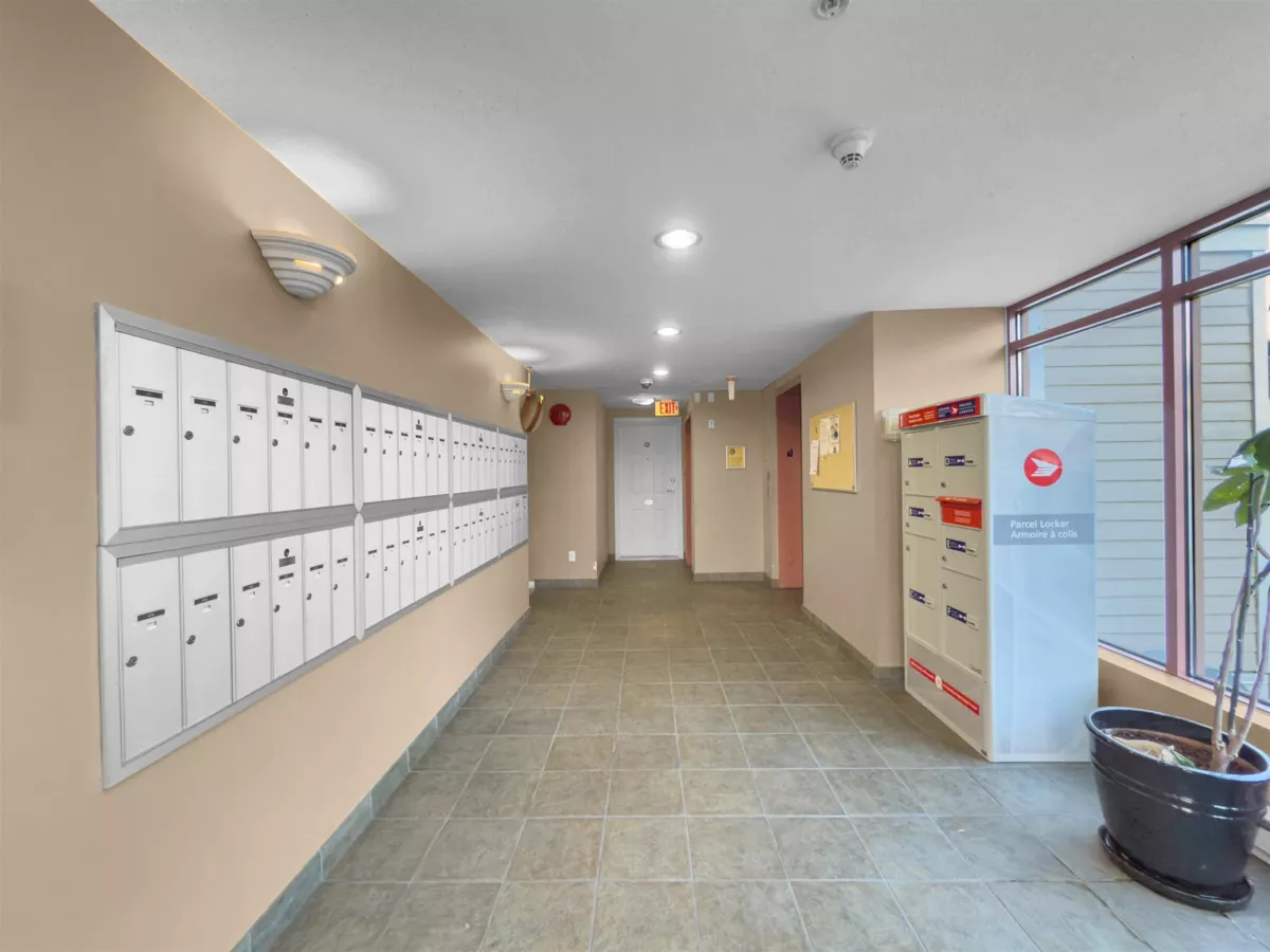 Kitchen Island Photo of 102 2973 Kingsway, Vancouver, BC