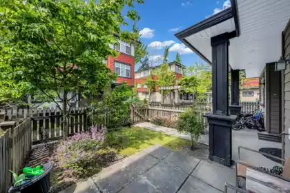 Swimming Pool Photo of 14 7771 Bridge Street, Richmond, BC