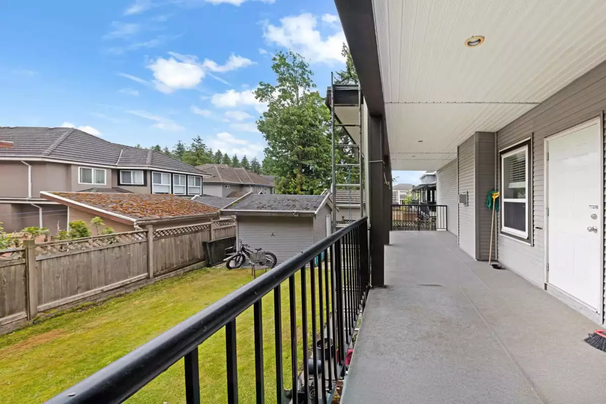 Front Yard Photo of 12646 60a Avenue, Surrey, BC