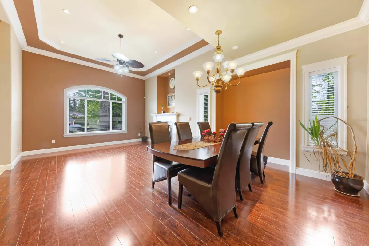 Kitchen Island Photo of 12646 60a Avenue, Surrey, BC