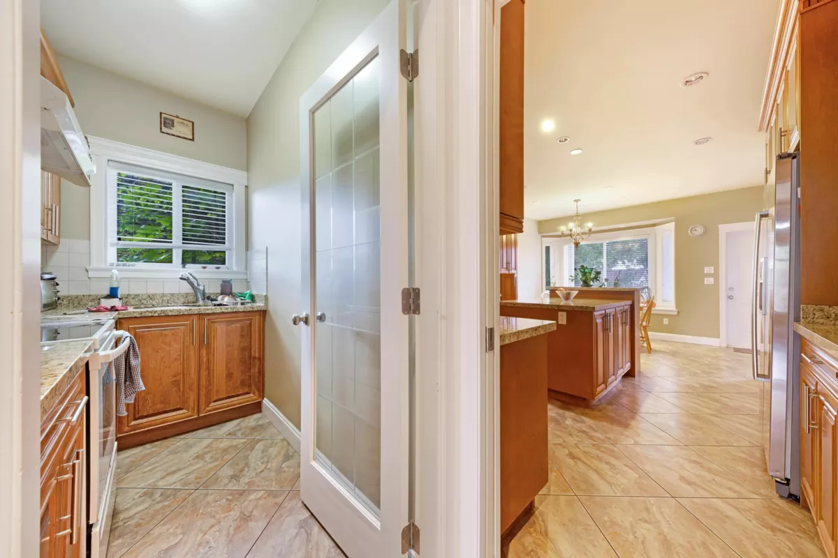 Walk-In Closet Photo of 12646 60a Avenue, Surrey, BC