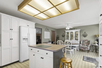 Breakfast Nook Photo of 33753 Best Avenue, Mission, BC