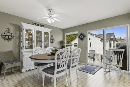 Kitchen Island Photo of 33753 Best Avenue, Mission, BC