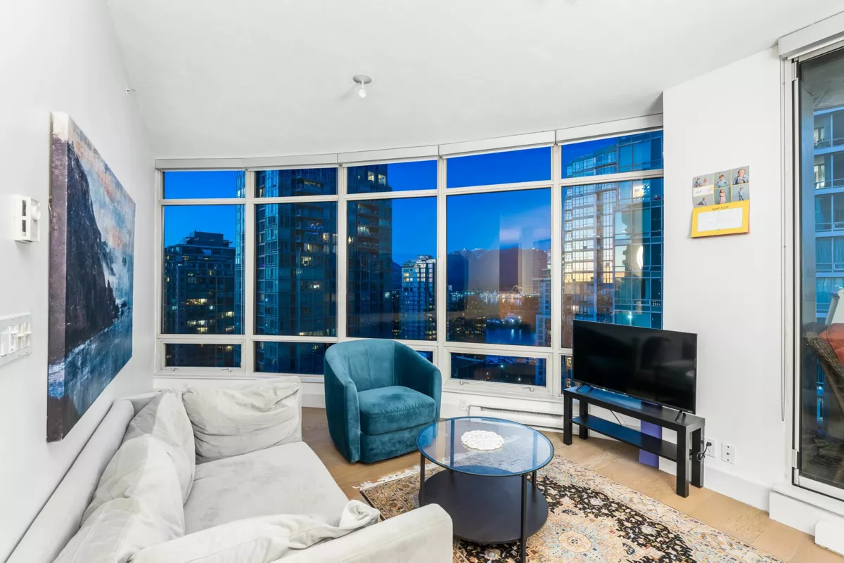 Kitchen Photo of 2303 1200 Alberni Street, Vancouver, BC