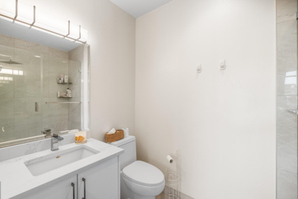 Laundry Room Photo of 2303 1200 Alberni Street, Vancouver, BC