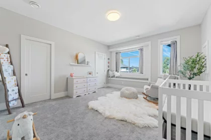 Hallway Photo of 16466 103 Avenue, Surrey, BC
