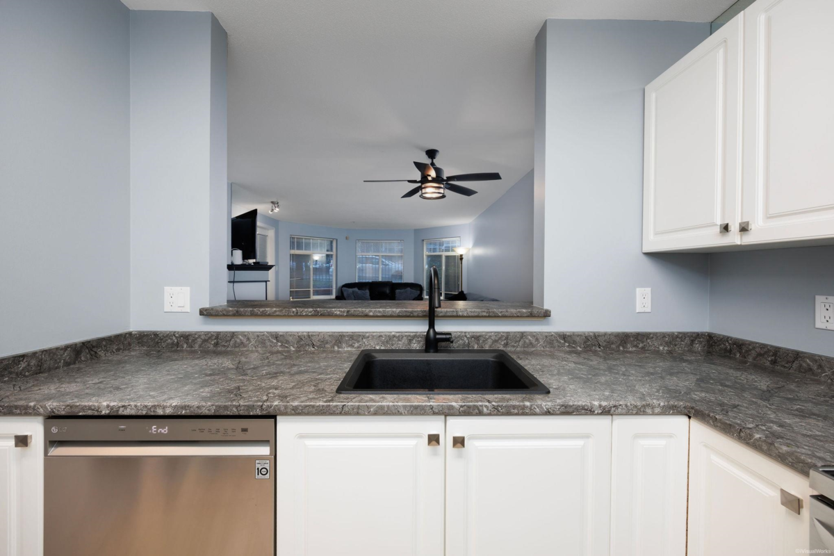 Primary Bathroom Photo of 111 12207 224 Street, Maple Ridge, BC