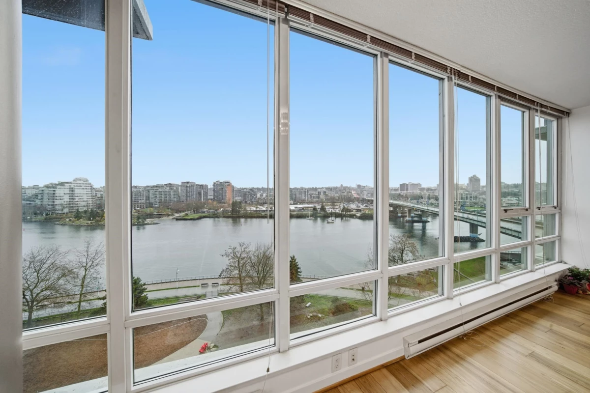 Kitchen Photo of 1106 980 Cooperage Way, Vancouver, BC