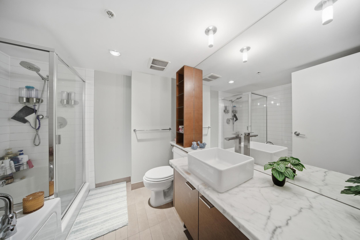 Mudroom Photo of 1106 980 Cooperage Way, Vancouver, BC