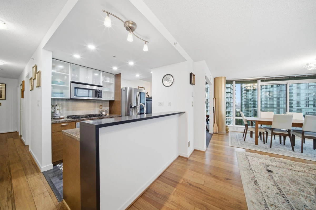 Powder Room Photo of 1106 980 Cooperage Way, Vancouver, BC