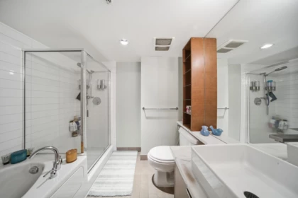 Entry Foyer Photo of 1106 980 Cooperage Way, Vancouver, BC