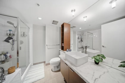 Mudroom Photo of 1106 980 Cooperage Way, Vancouver, BC