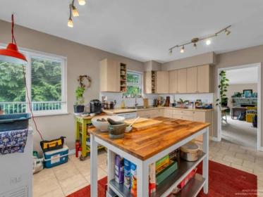 Family Room Photo of 4865 11a Avenue, Delta, BC