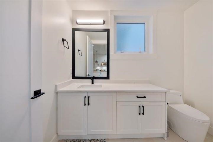 Walk-In Closet Photo of 6 22334 48 Avenue, Langley, BC