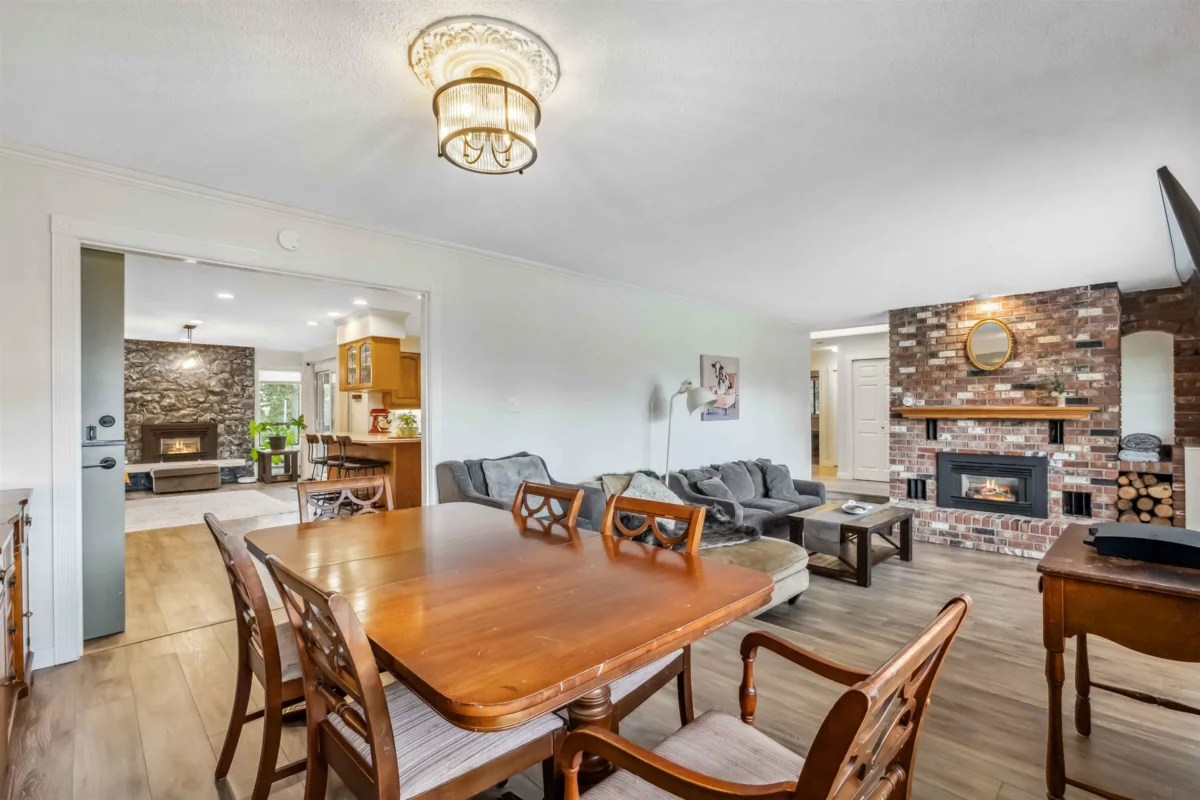 Breakfast Nook Photo of 19782 150 Avenue, Pitt Meadows, BC