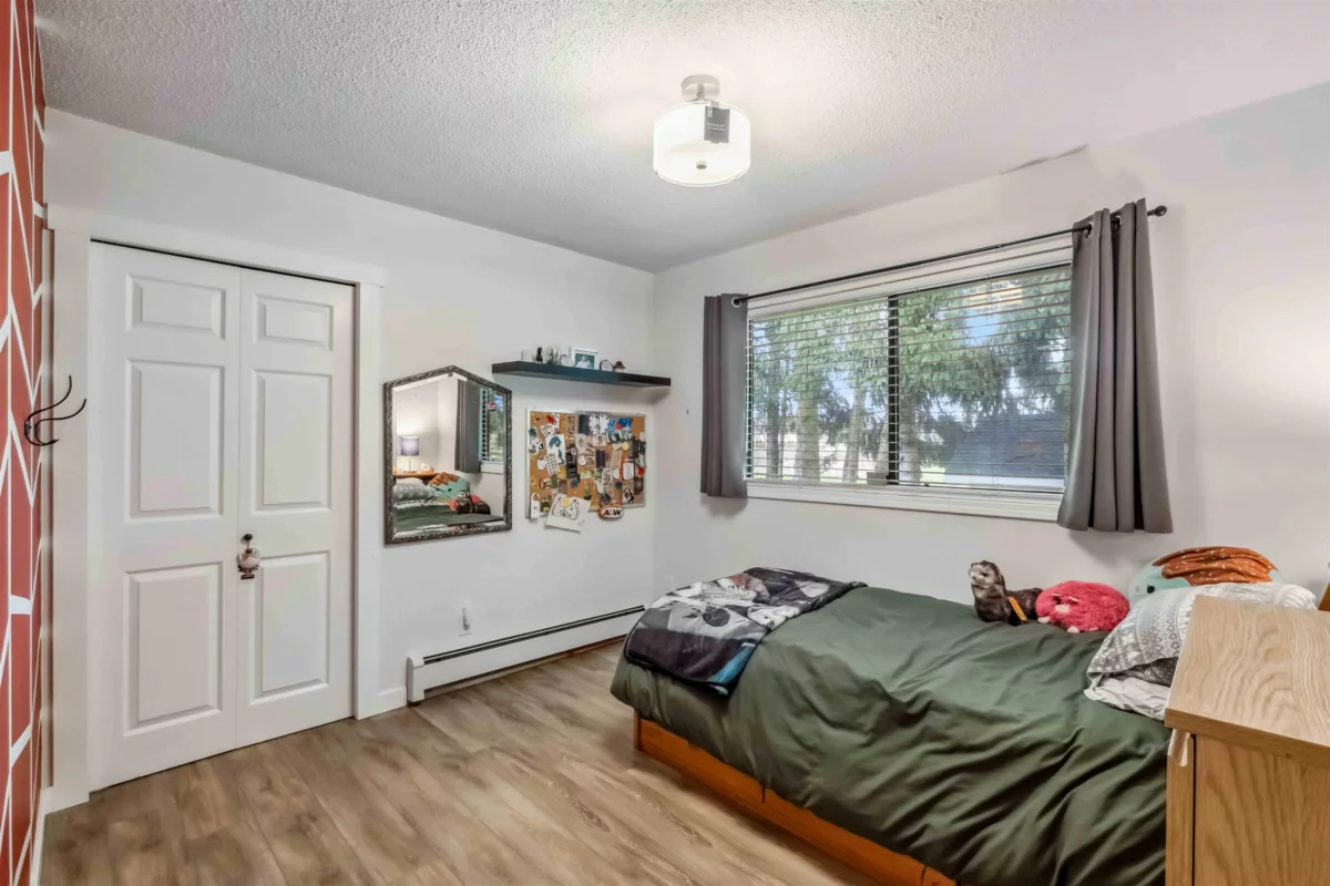 Guest Bathroom Photo of 19782 150 Avenue, Pitt Meadows, BC