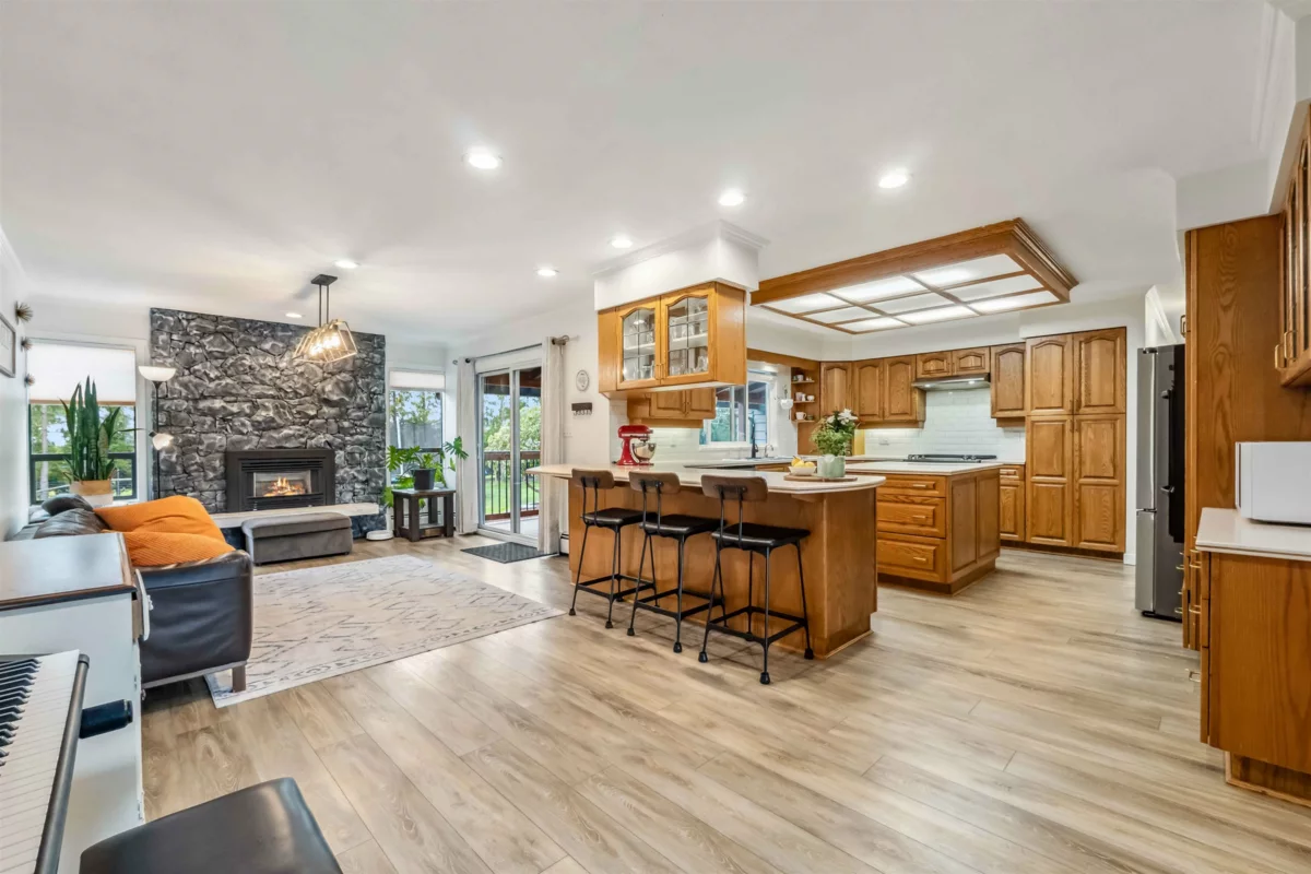 Kitchen Photo of 19782 150 Avenue, Pitt Meadows, BC