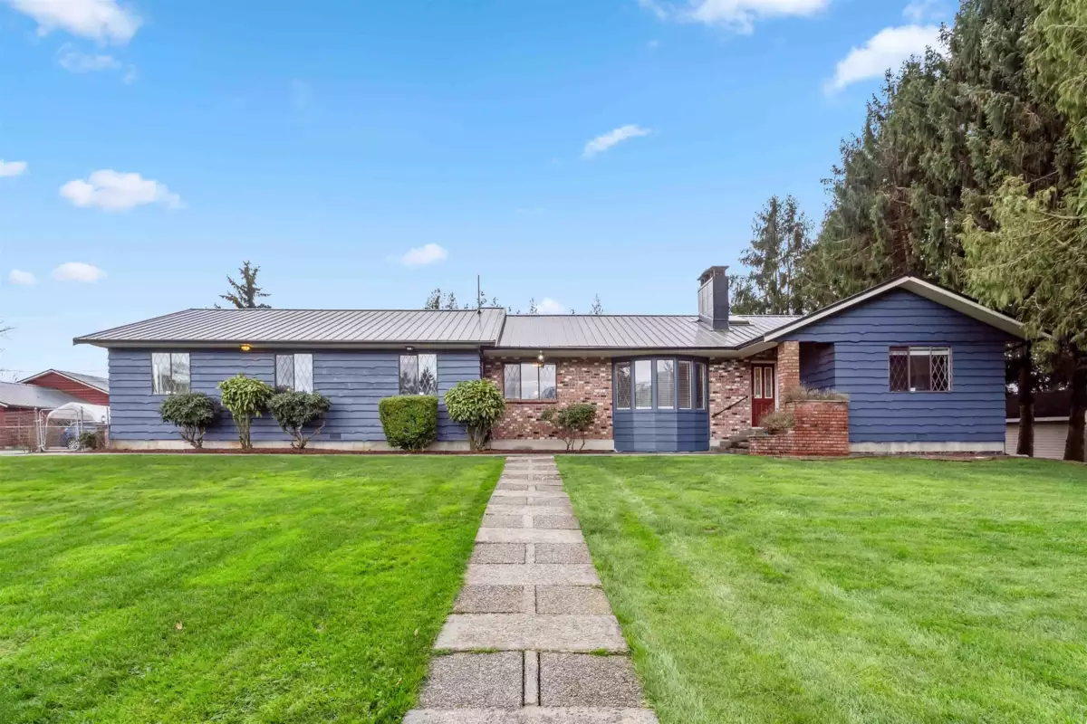 Living Room Photo of 19782 150 Avenue, Pitt Meadows, BC