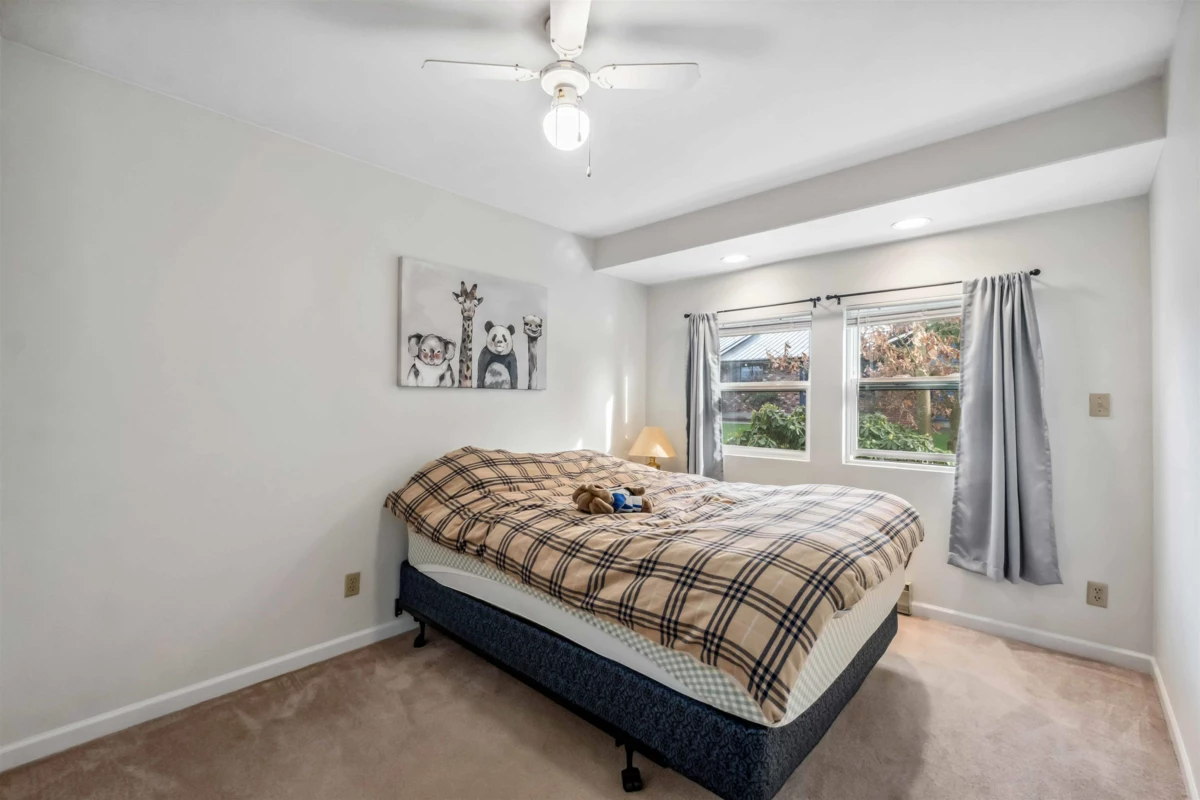 Swimming Pool Photo of 19782 150 Avenue, Pitt Meadows, BC