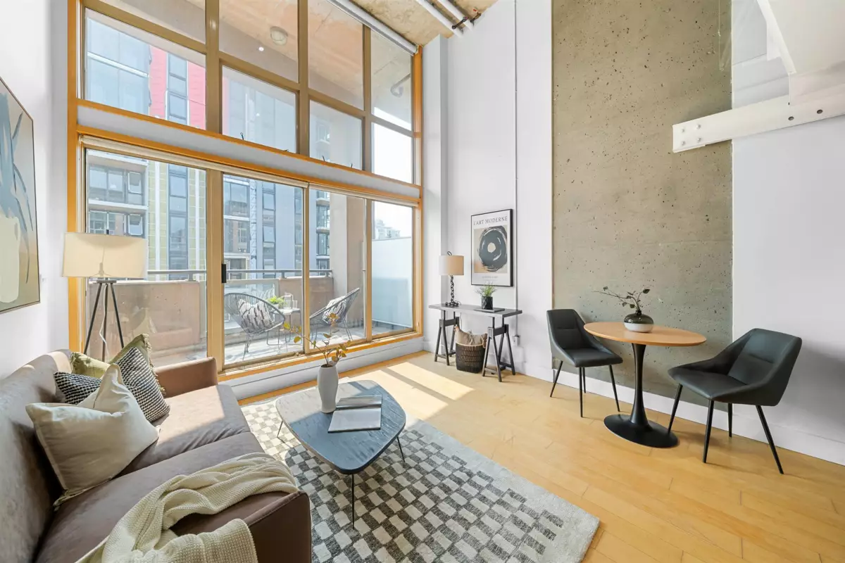 Living Room Photo of 413 1529 W 6th Avenue, Vancouver, BC