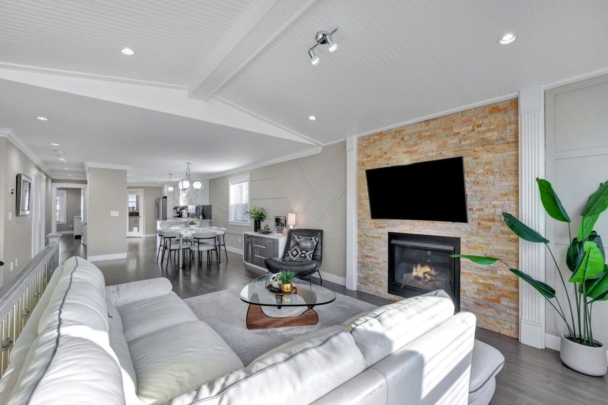 Bedroom 2 Photo of 221 Campbell Street, New Westminster, BC