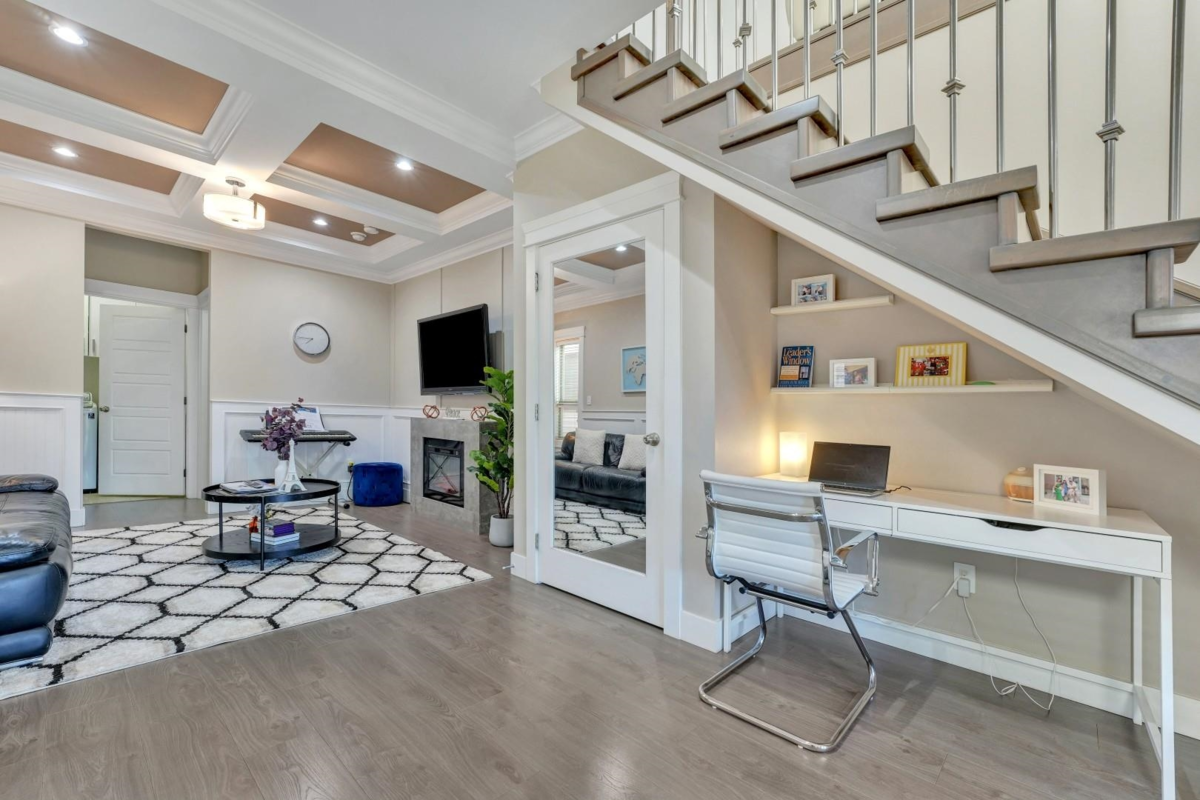 Family Room Photo of 221 Campbell Street, New Westminster, BC