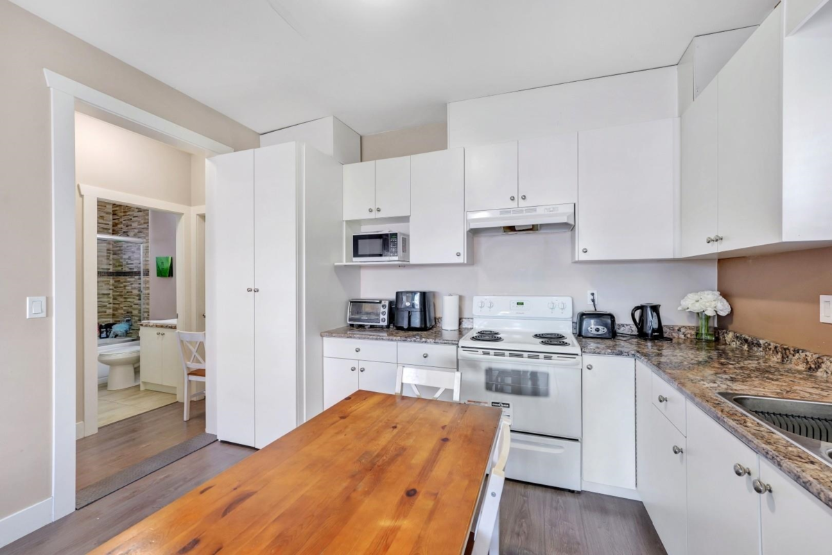 Front Yard Photo of 221 Campbell Street, New Westminster, BC