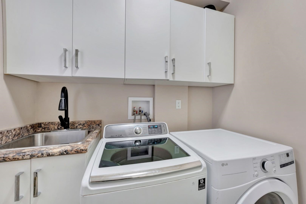 Kitchen Photo of 221 Campbell Street, New Westminster, BC