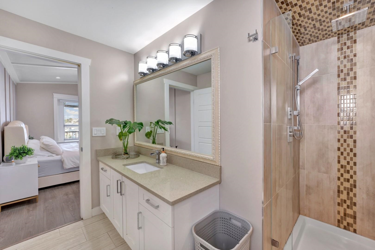 Laundry Room Photo of 221 Campbell Street, New Westminster, BC