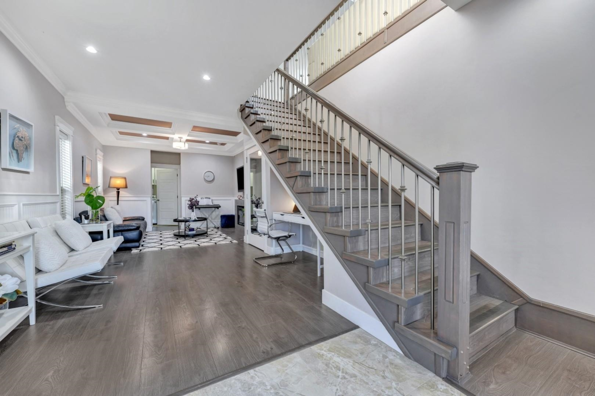 Living Room Photo of 221 Campbell Street, New Westminster, BC