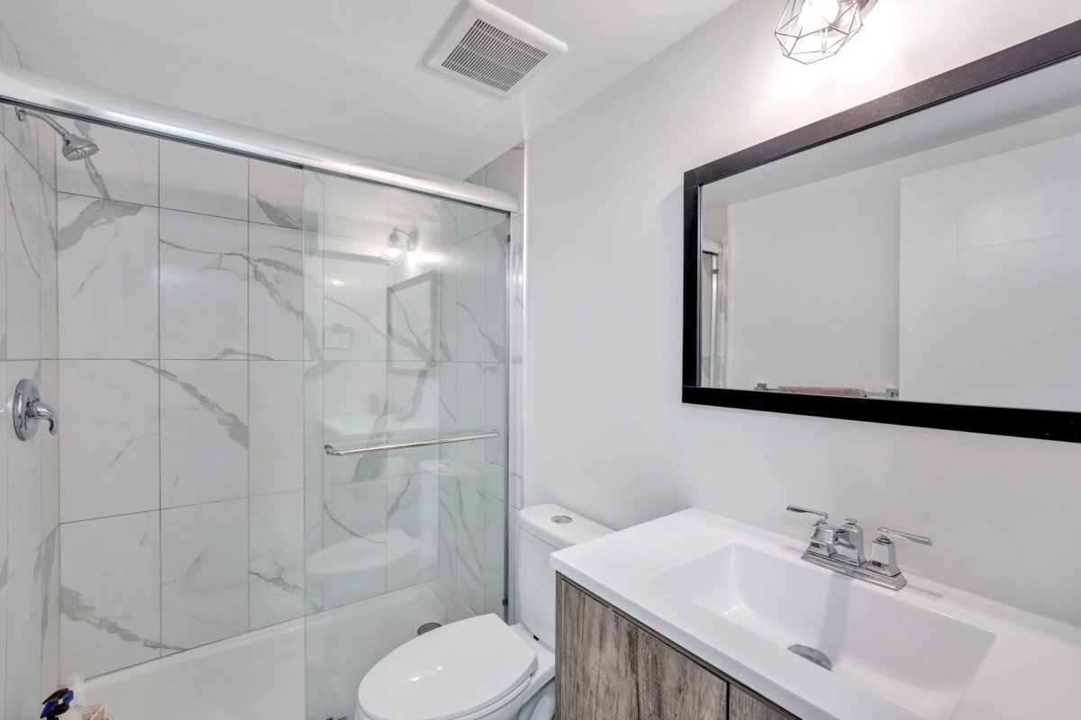 Outdoor Deck Photo of 221 Campbell Street, New Westminster, BC