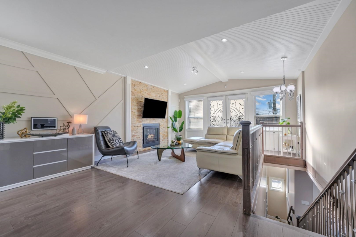 Primary Bedroom Photo of 221 Campbell Street, New Westminster, BC