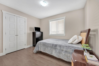 Entry Foyer Photo of 221 Campbell Street, New Westminster, BC