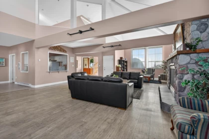 Garage Interior Photo of 11 46360 Valleyview Road, Chilliwack, BC