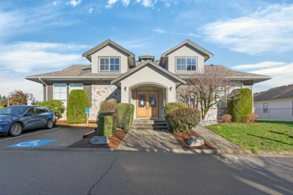 Staircase Photo of 11 46360 Valleyview Road, Chilliwack, BC