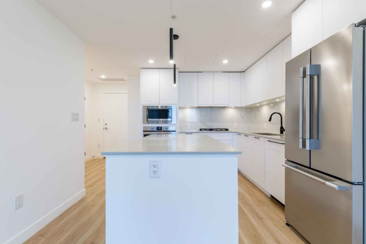 Kitchen Island Photo of 1606 20065 85 Avenue, Langley, BC