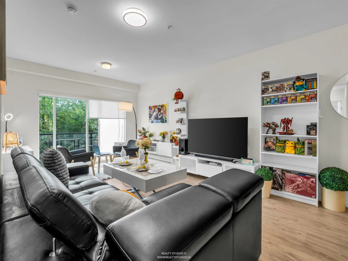 Dining Area Photo of 226 6283 Kingsway Avenue, Burnaby, BC