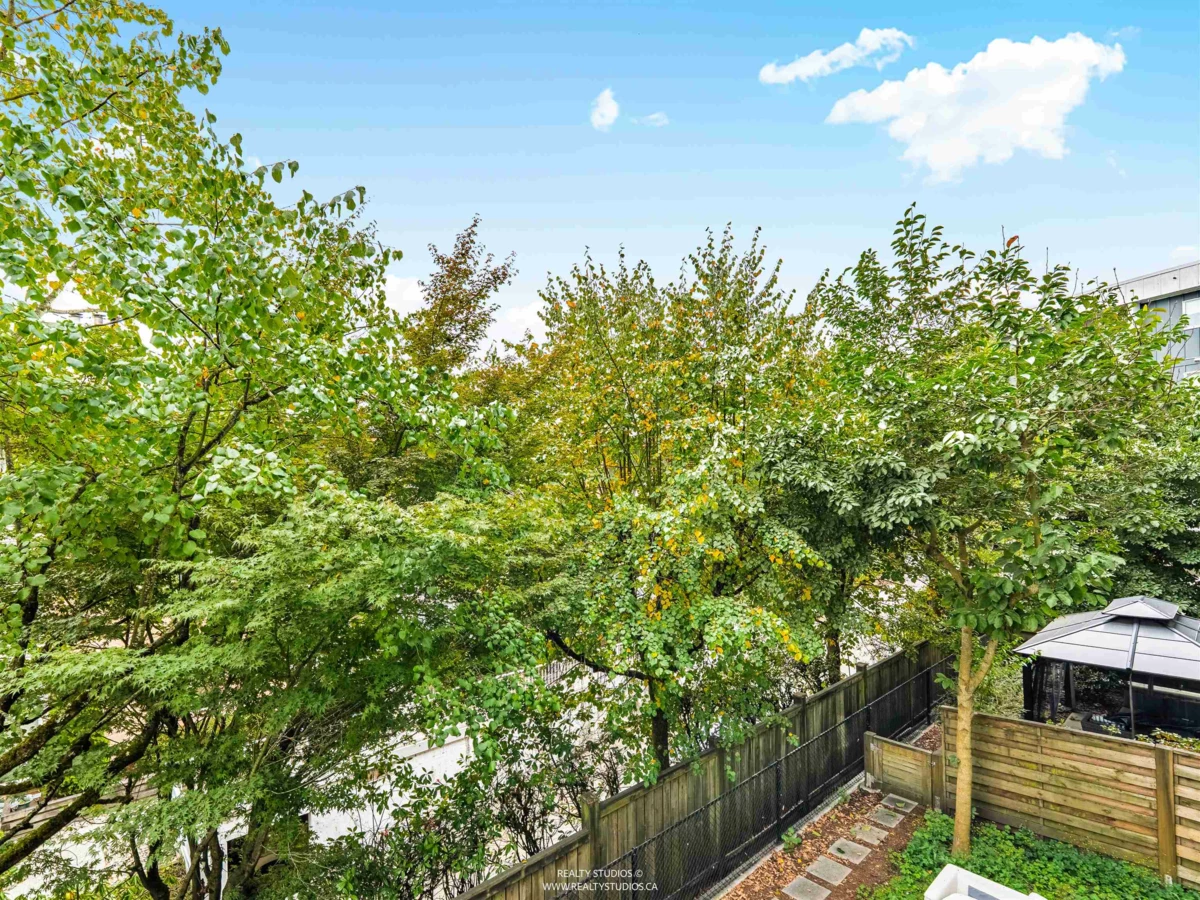Outdoor Patio Photo of 226 6283 Kingsway Avenue, Burnaby, BC
