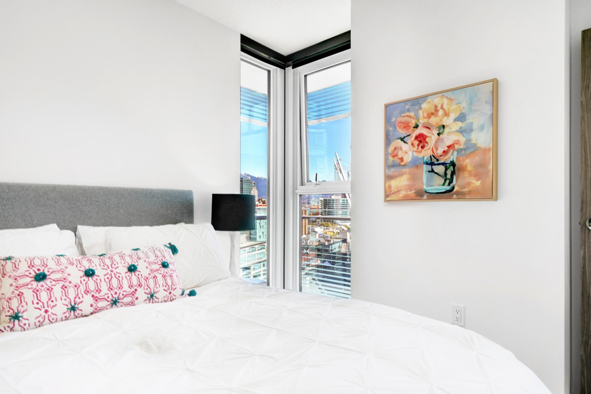 Primary Bathroom Photo of 2006 89 Nelson Street, Vancouver, BC