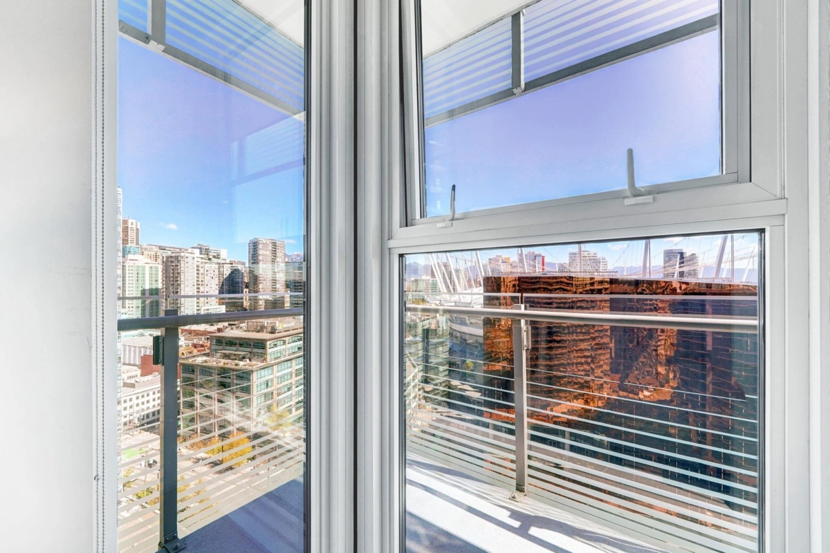 Primary Bedroom Photo of 2006 89 Nelson Street, Vancouver, BC