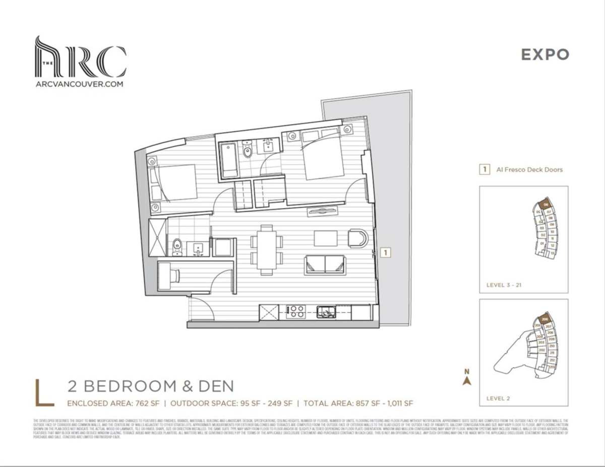 Swimming Pool Photo of 2006 89 Nelson Street, Vancouver, BC
